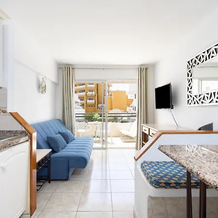 50m From Puerto Colon Appartement *